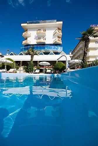 לידו די ג'סולו Hotel Universo 3*, לידו די ג'סולו איטליה